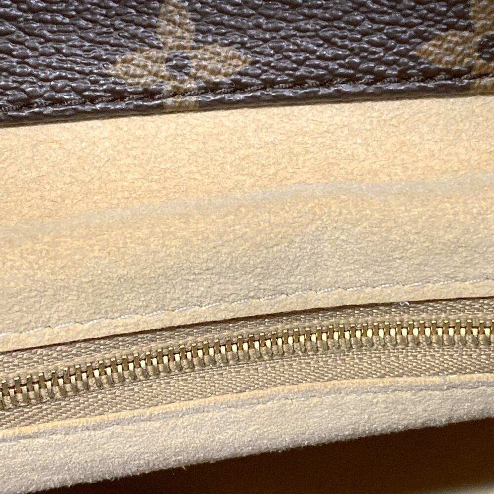 Louis Vuitton Artsy MM Monogram Handbag M40249 - Picture 13 of 15